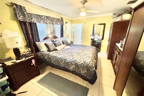 House in Miramar, Florida 3 bedrooms, 147.53 sq.m. № 1986563 - photo 23