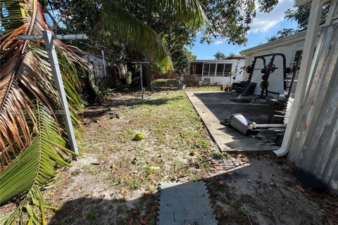 House in Miramar, Florida 3 bedrooms, 147.53 sq.m. № 1986563 - photo 28