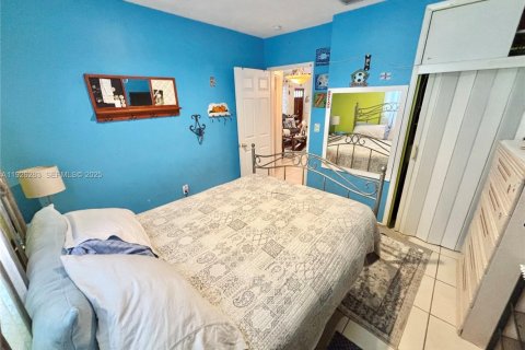 House in Miramar, Florida 3 bedrooms, 147.53 sq.m. № 1986563 - photo 19