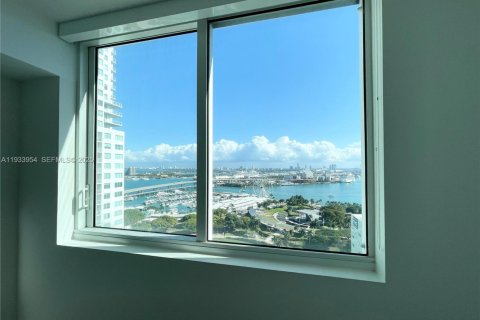 Condominio en alquiler en Miami, Florida, 2 dormitorios, 98.29 m2 № 1992250 - foto 27