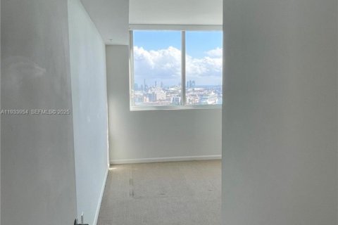 Condominio en alquiler en Miami, Florida, 2 dormitorios, 98.29 m2 № 1992250 - foto 22