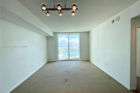 Condominio en alquiler en Miami, Florida, 2 dormitorios, 98.29 m2 № 1992250 - foto 15