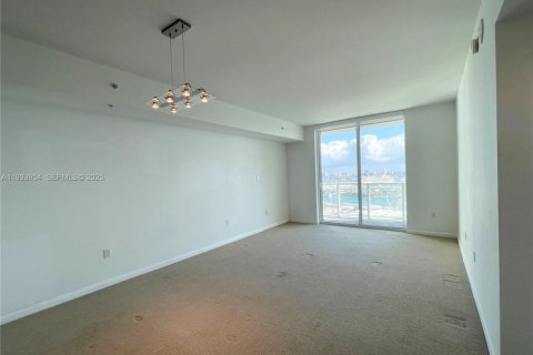 Condominio en alquiler en Miami, Florida, 2 dormitorios, 98.29 m2 № 1992250 - foto 14