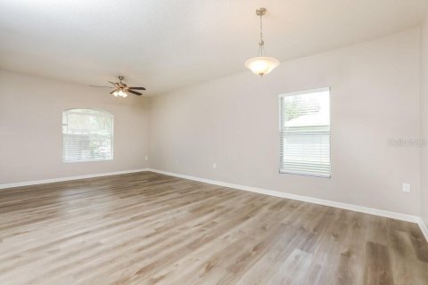Villa ou maison à louer à Orlando, Floride: 4 chambres, 181.81 m2 № 2157220 - photo 5