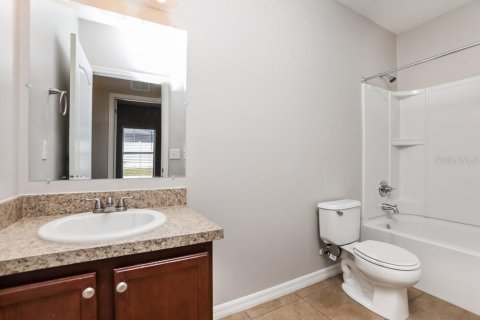 Villa ou maison à louer à Orlando, Floride: 4 chambres, 181.81 m2 № 2157220 - photo 14