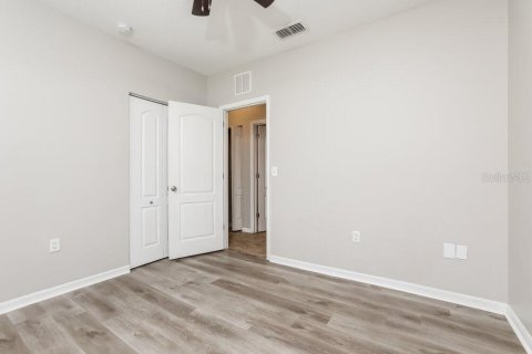 Villa ou maison à louer à Orlando, Floride: 4 chambres, 181.81 m2 № 2157220 - photo 13