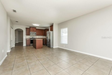 Villa ou maison à louer à Orlando, Floride: 4 chambres, 181.81 m2 № 2157220 - photo 4