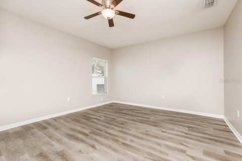 Villa ou maison à louer à Orlando, Floride: 4 chambres, 181.81 m2 № 2157220 - photo 8