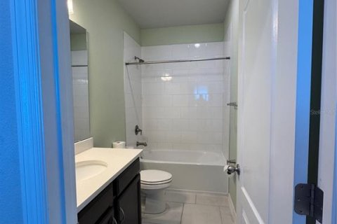 Casa en alquiler en Orlando, Florida, 3 dormitorios, 208.1 m2 № 2279842 - foto 10