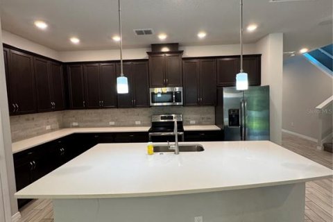 Casa en alquiler en Orlando, Florida, 3 dormitorios, 208.1 m2 № 2279842 - foto 5
