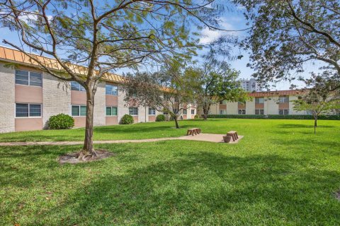 Copropriété à vendre à Wilton Manors, Floride: 1 chambre, 69.68 m2 № 2189735 - photo 26