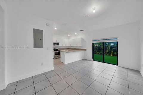 Townhouse in Miami, Florida 3 bedrooms, 142.98 sq.m. № 1954446 - photo 22