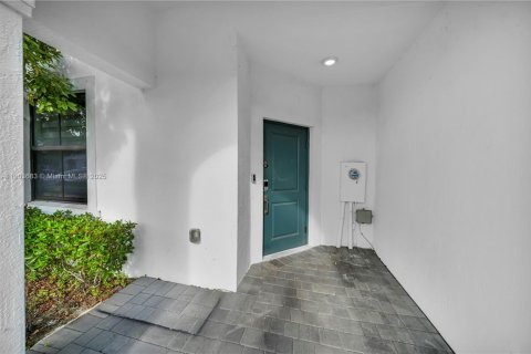 Townhouse in Miami, Florida 3 bedrooms, 142.98 sq.m. № 1954446 - photo 11