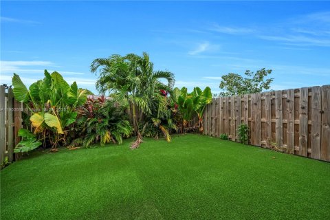 Townhouse in Miami, Florida 3 bedrooms, 142.98 sq.m. № 1954446 - photo 29