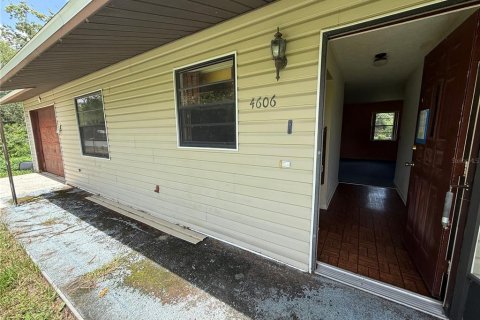 House in Wesley Chapel, Florida 3 bedrooms, 124.86 sq.m. № 1846661 - photo 4