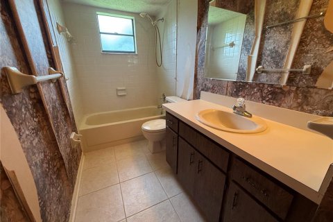 House in Wesley Chapel, Florida 3 bedrooms, 124.86 sq.m. № 1846661 - photo 17