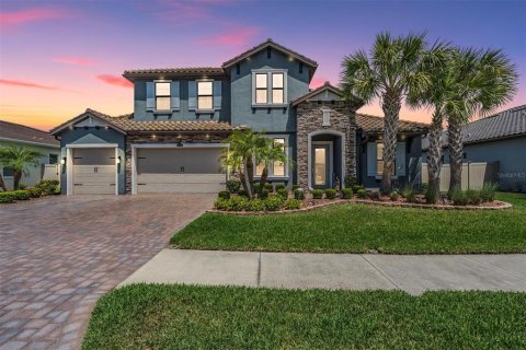 House in ESTANCIA

 in Wesley Chapel, Florida 4 bedrooms, 389.54 sq.m. № 1747244 - photo 5