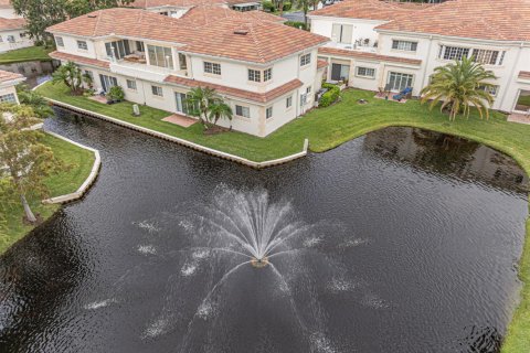 Condo in Vero Beach, Florida, 2 bedrooms № 2188146 - photo 28