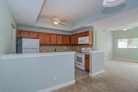 Condo in Vero Beach, Florida, 2 bedrooms № 2188146 - photo 10