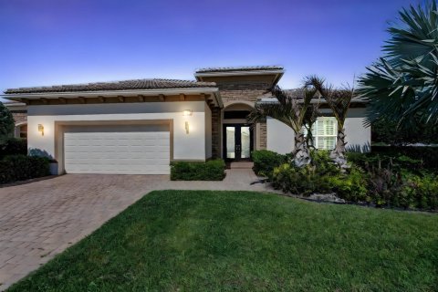 Casa en venta en Port St. Lucie, Florida, 3 dormitorios, 278.71 m2 № 2188400 - foto 2