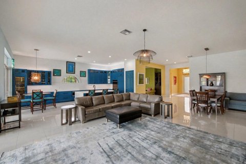 Casa en venta en Port St. Lucie, Florida, 3 dormitorios, 278.71 m2 № 2188400 - foto 23