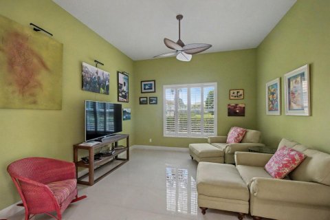 Casa en venta en Port St. Lucie, Florida, 3 dormitorios, 278.71 m2 № 2188400 - foto 11
