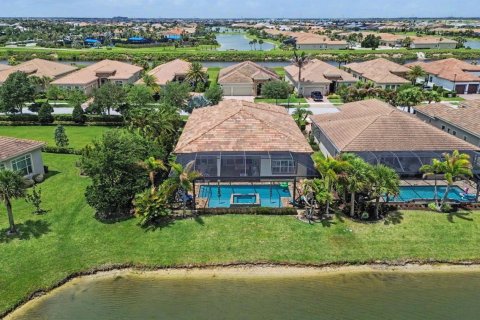 Casa en venta en Port St. Lucie, Florida, 3 dormitorios, 278.71 m2 № 2188400 - foto 5