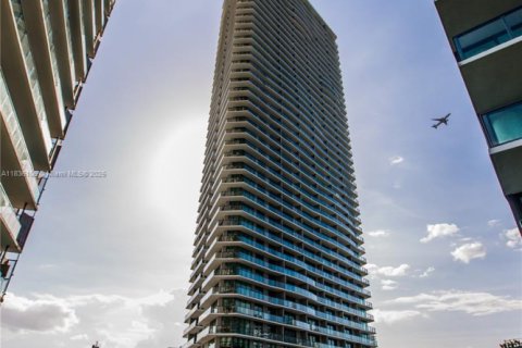Купить кондоминиум в Майами, Флорида 2 спальни, 106.93м2, № 1821622 - фото 19