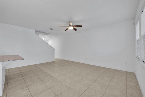 Touwnhouse à louer à Winter Park, Floride: 3 chambres, 163.04 m2 № 2122361 - photo 7