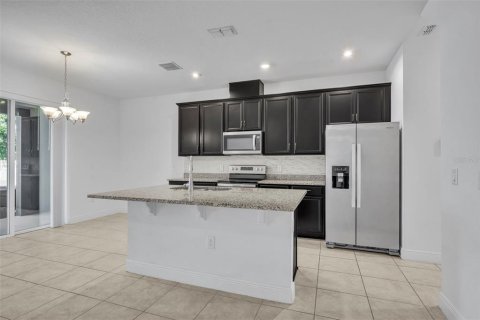 Touwnhouse à louer à Winter Park, Floride: 3 chambres, 163.04 m2 № 2122361 - photo 13