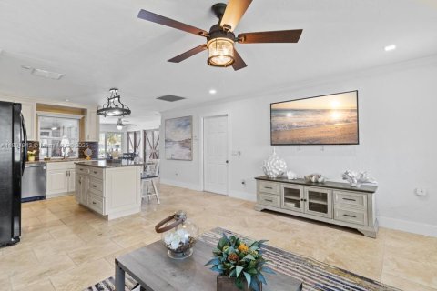 Villa ou maison à vendre à Cape Coral, Floride: 3 chambres, 153.29 m2 № 1939344 - photo 8