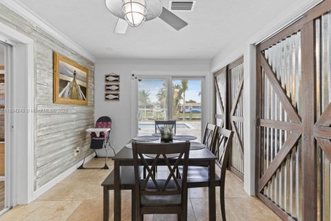 Villa ou maison à vendre à Cape Coral, Floride: 3 chambres, 153.29 m2 № 1939344 - photo 14