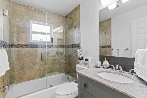 Villa ou maison à vendre à Cape Coral, Floride: 3 chambres, 153.29 m2 № 1939344 - photo 18