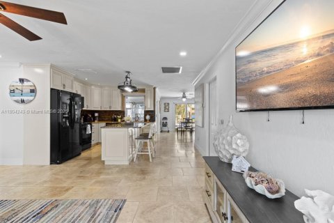 Villa ou maison à vendre à Cape Coral, Floride: 3 chambres, 153.29 m2 № 1939344 - photo 12