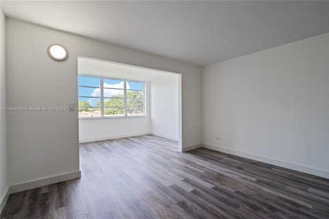 Купить кондоминиум в Майами, Флорида 1 комната, 93.09м2, № 1839316 - фото 8
