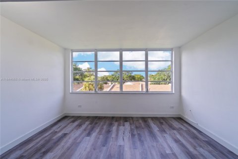 Купить кондоминиум в Майами, Флорида 1 комната, 93.09м2, № 1839316 - фото 9