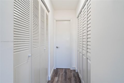 Купить кондоминиум в Майами, Флорида 1 комната, 93.09м2, № 1839316 - фото 17