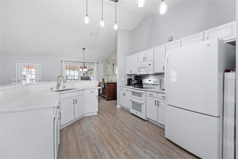 Villa ou maison à vendre à Palm Coast, Floride: 4 chambres, 165.27 m2 № 2290968 - photo 5