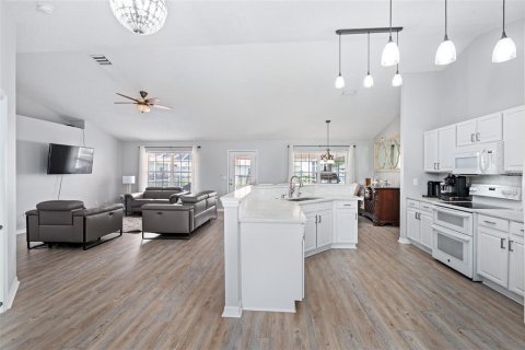 Villa ou maison à vendre à Palm Coast, Floride: 4 chambres, 165.27 m2 № 2290968 - photo 3