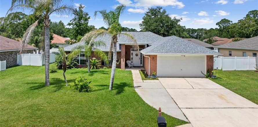 Villa ou maison à Palm Coast, Floride 4 chambres, 165.27 m2 № 2290968