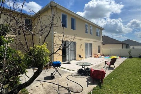 House in Kissimmee, Florida 4 bedrooms, 238.85 sq.m. № 1869641 - photo 4