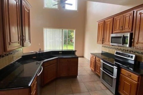 House in Kissimmee, Florida 4 bedrooms, 238.85 sq.m. № 1869641 - photo 7