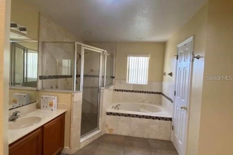 House in Kissimmee, Florida 4 bedrooms, 238.85 sq.m. № 1869641 - photo 14