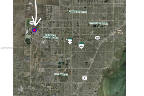 Commercial property in Miami-Dade, Florida № 1692809 - photo 6