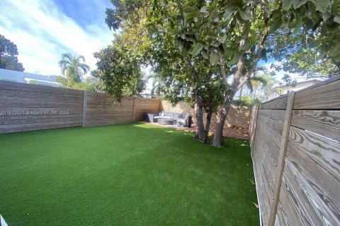 Adosado en alquiler en Miami, Florida, 3 dormitorios, 158.49 m2 № 2055034 - foto 7