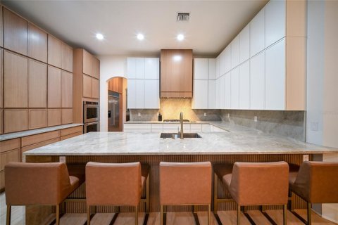 Купить виллу или дом в Нокомис, Флорида 9 комнат, 456.52м2, № 2111682 - фото 19