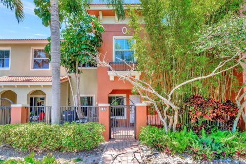 Condominio en Boynton Beach, Florida, 4 dormitorios  № 2241255