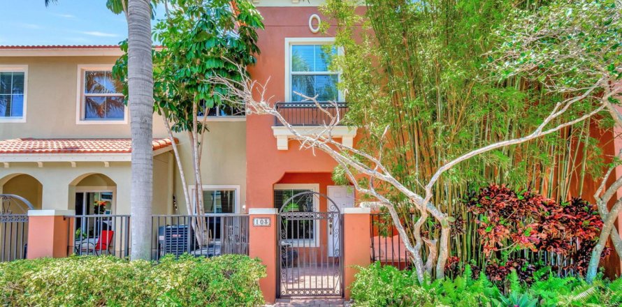 Condo in Boynton Beach, Florida, 4 bedrooms № 2241255