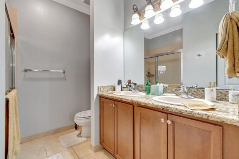 Condo in Boynton Beach, Florida, 4 bedrooms  № 2241255 - photo 16