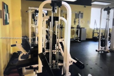 Copropriété à louer à Miami, Floride: 1 chambre, 72.65 m2 № 1966996 - photo 16